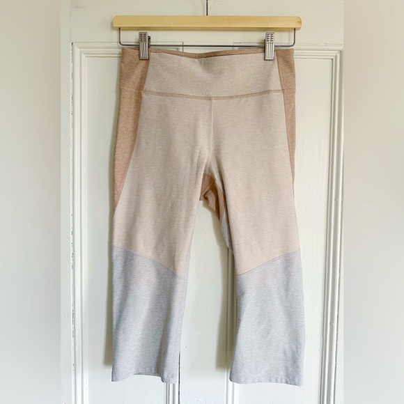 Outdoor Voices Tri Tone Knee Cap Color Block Leggings Size Medium - Picture 2 of 5